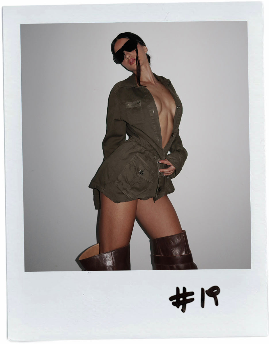 MILITARY DRESS HARD TAIL