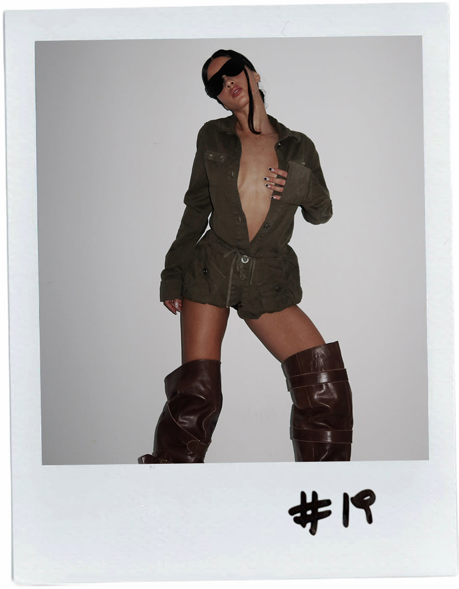 MILITARY DRESS HARD TAIL