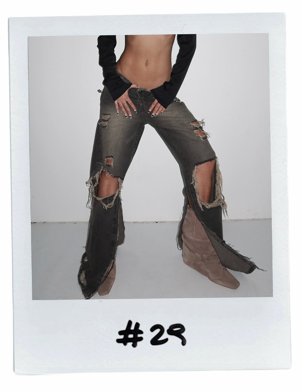 MARIA CHER DISTRESSED WASHED DENIM JEANS